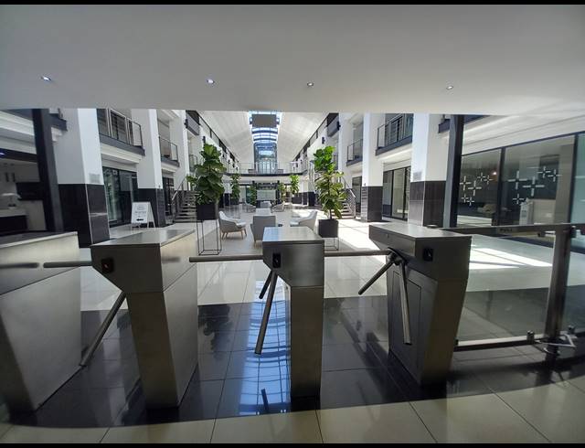 466M² OFFICE TO LET IN BRYANSTON